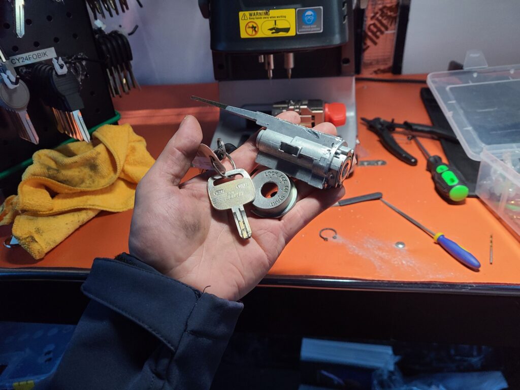 2000 Camry Broken Key - Locksmith Job in Auburn, WA